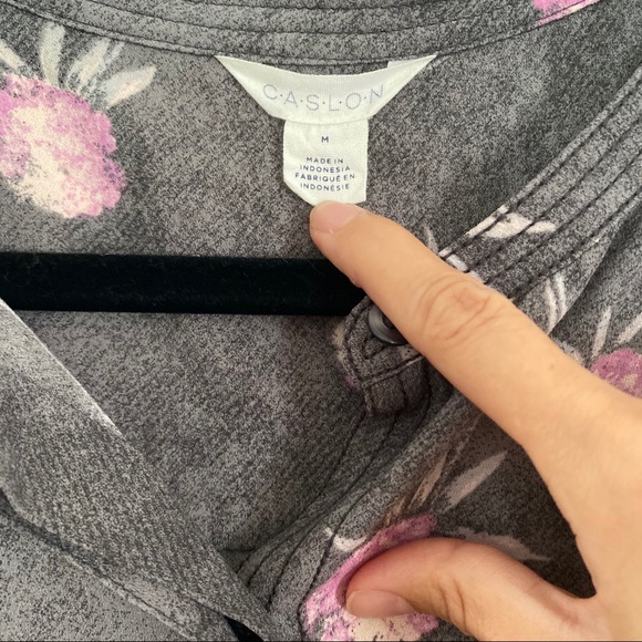 EUC Caslon Gray Blouse - Picture 6 of 7